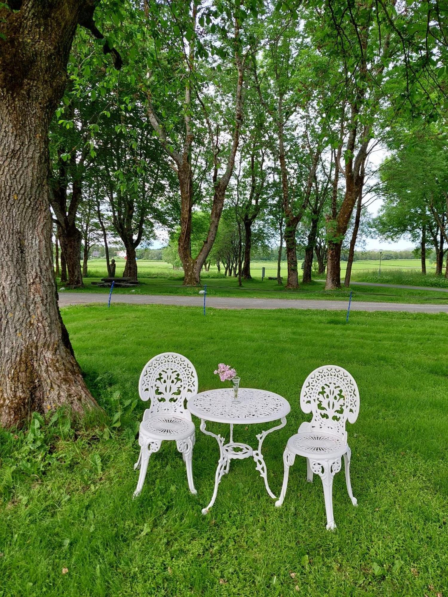 Guest house Tjotta Gjestegaard