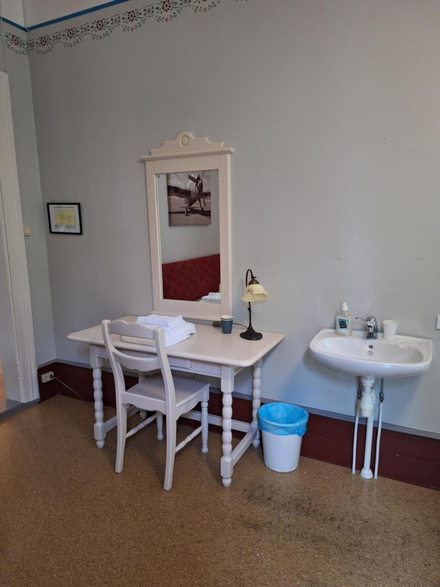 Tjotta Gjestegaard Guest house *